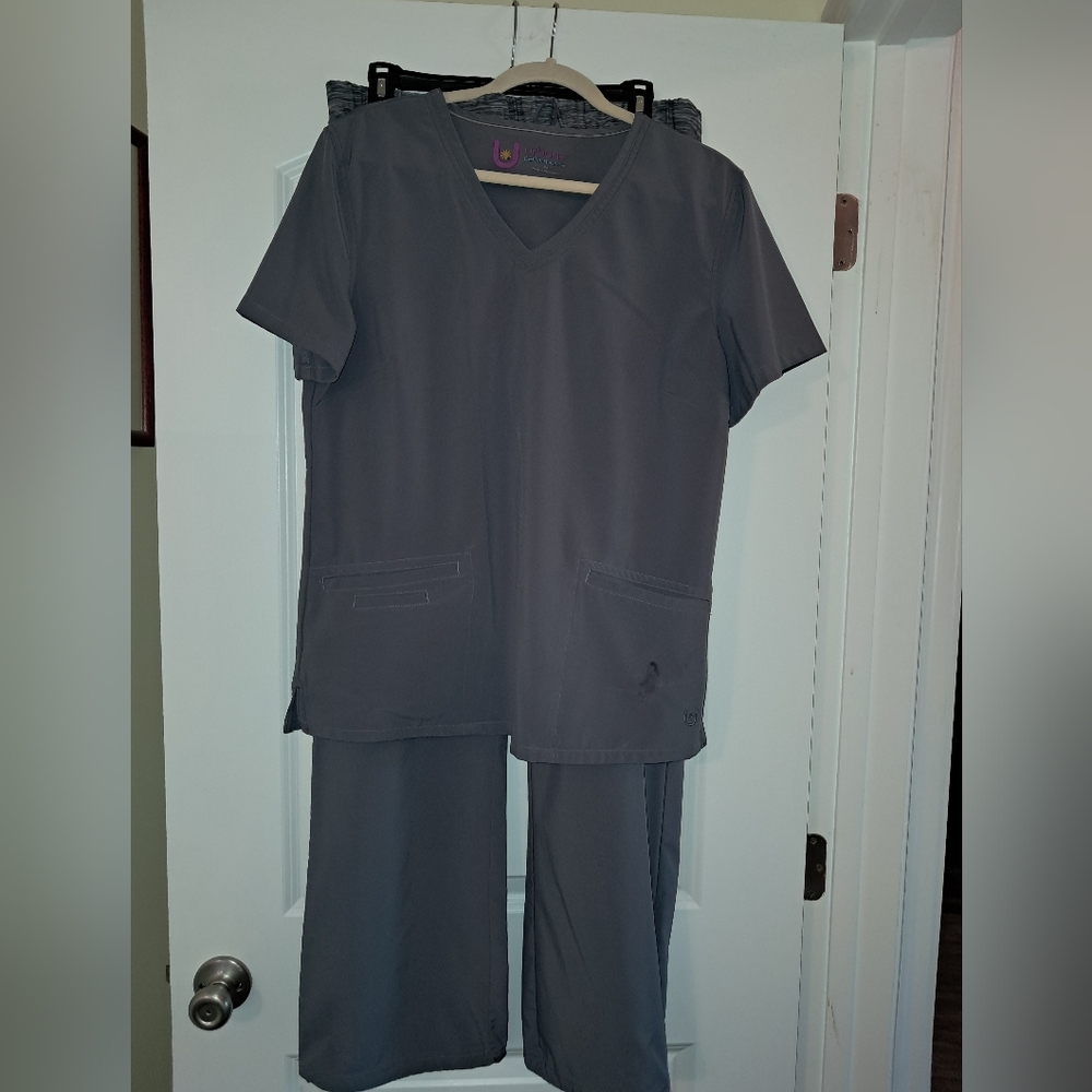 Urbane Performance Gray V-Neck Scrub Set